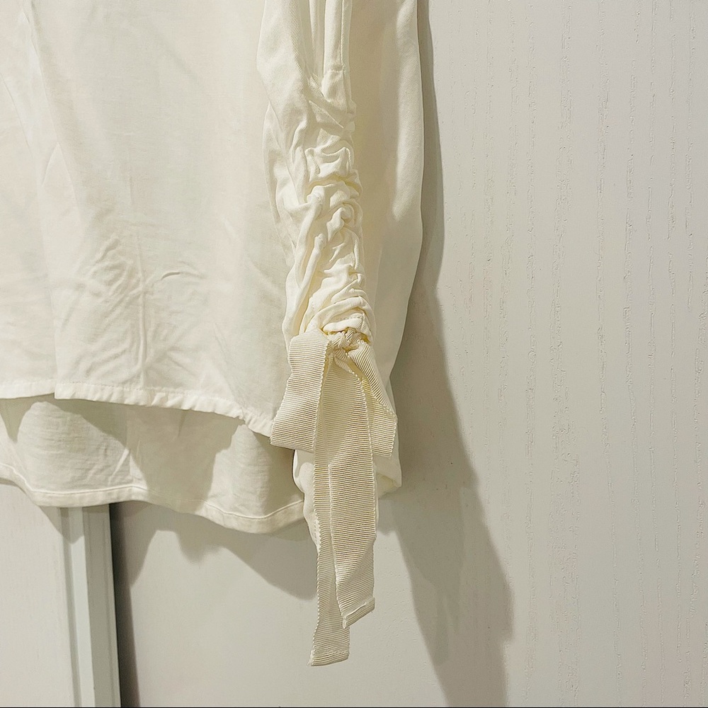 COPY - Massimo Dutti v neck top